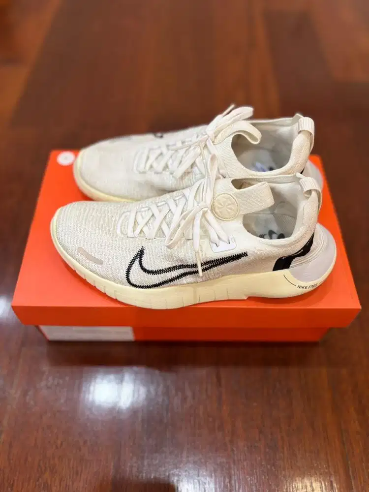 Nike Women Running Free RN