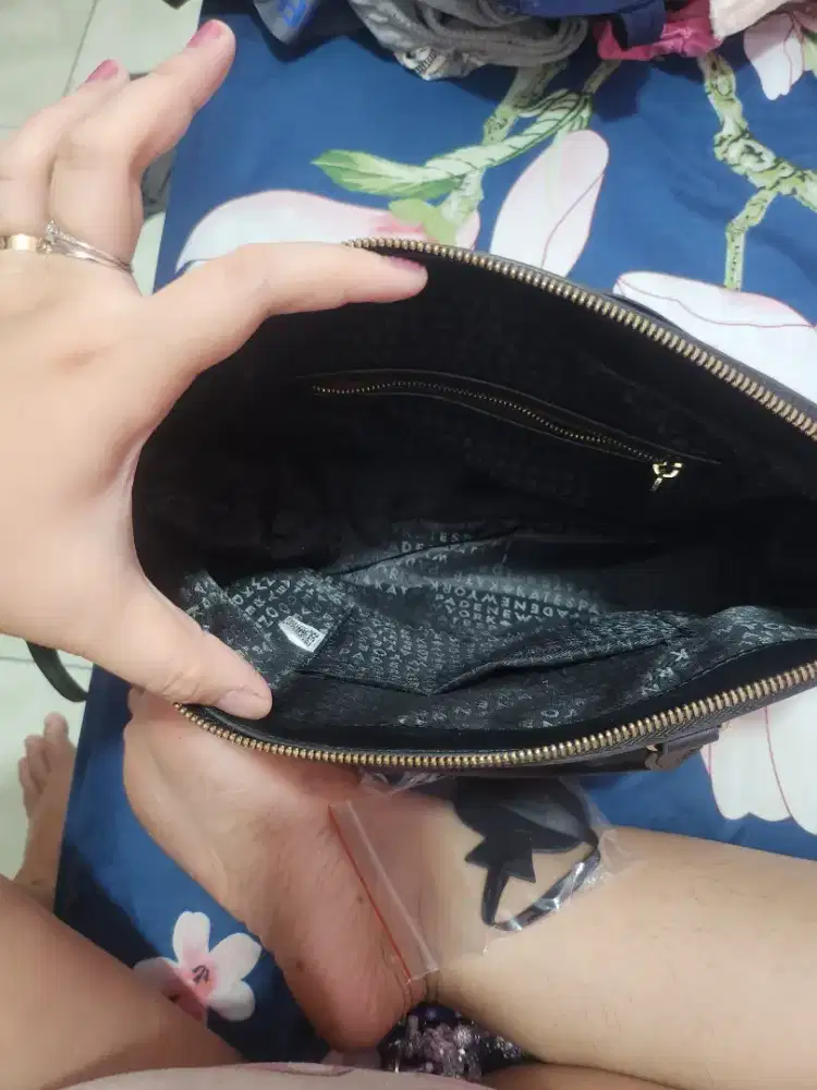 Tas like new, ada tali panjang