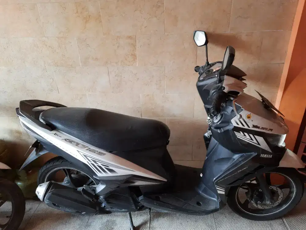 Yamaha Xeon GT 125 Tahun 2014
Plat Kendaraan daerah (AD)