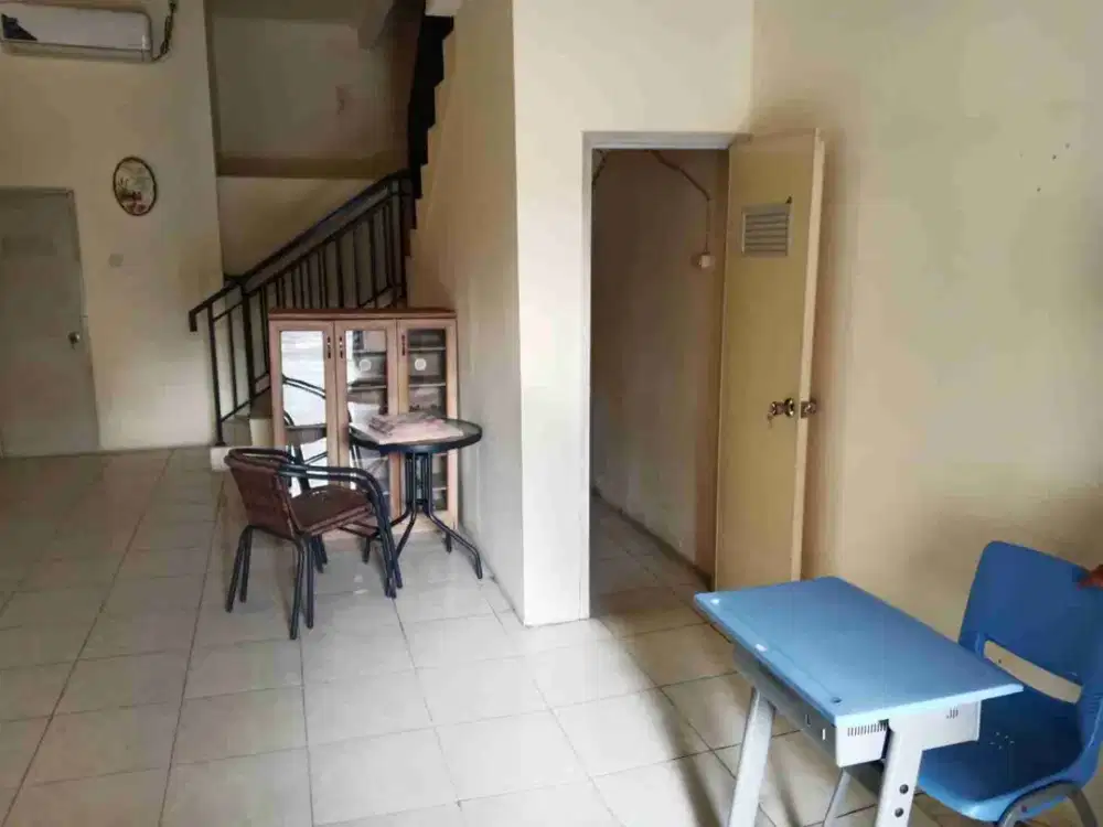 Dijual Cepat Rukan 3 lantai di Harapan Indah