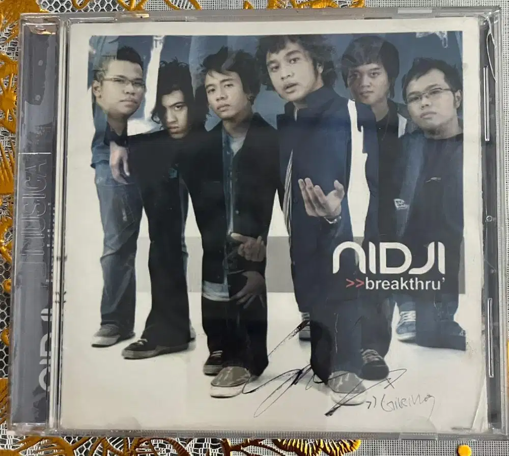 CD Musik Original Nidji Album breakthru'