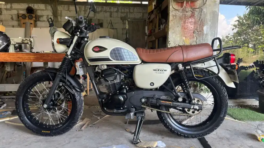 Bissmillah dijual Motor Untuk Modal Kuliah Kawasaki W175