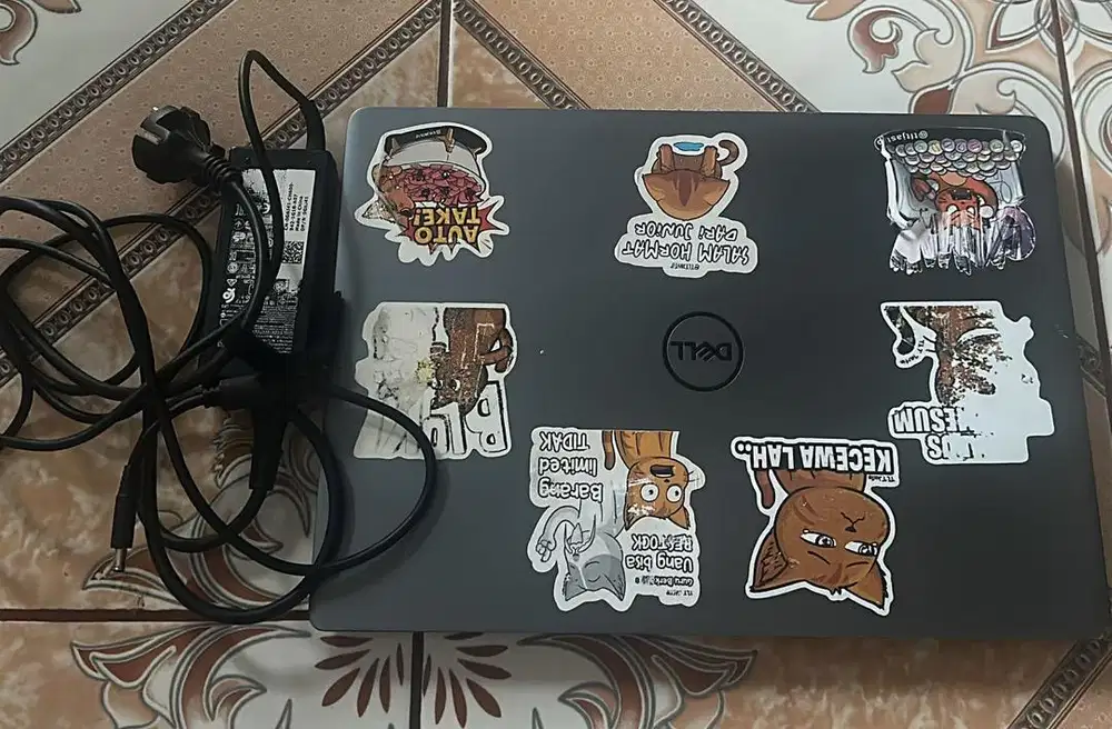 Laptop Dell Vostro 5481