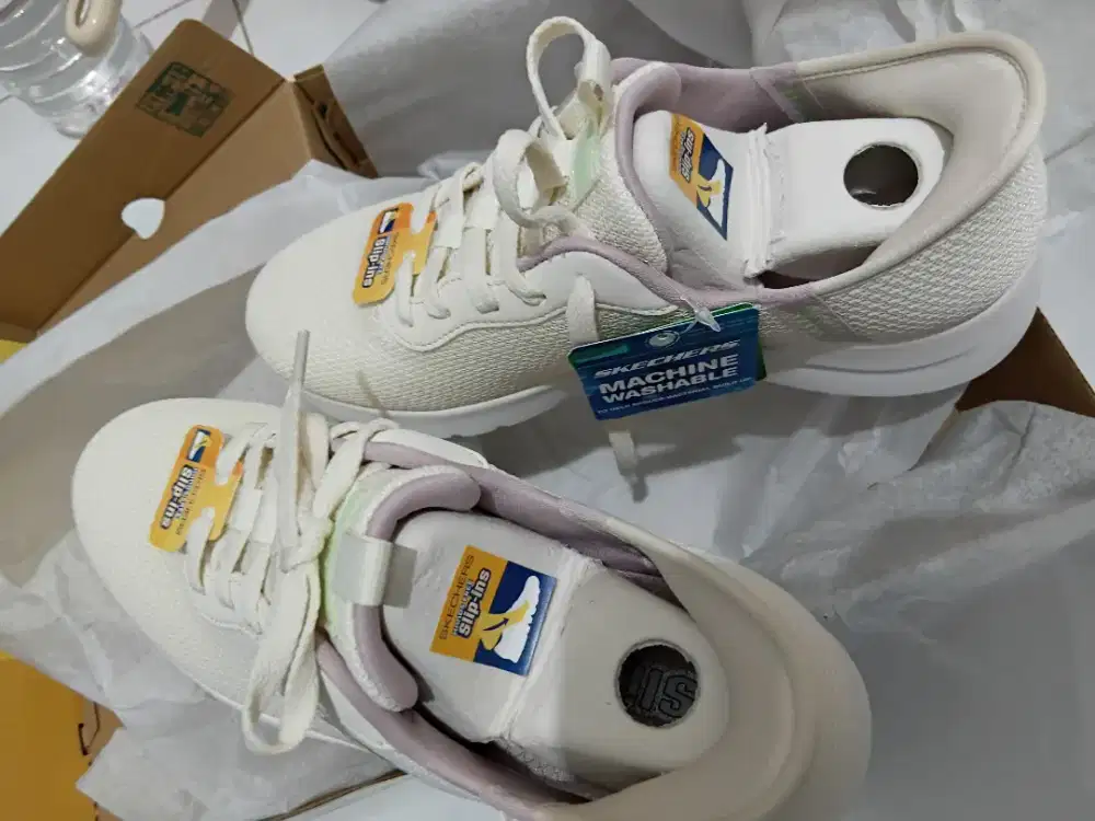 Sneakers Wanita Sckechers
