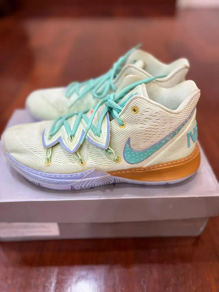 Nike kyrie 5 squidward Sneakers