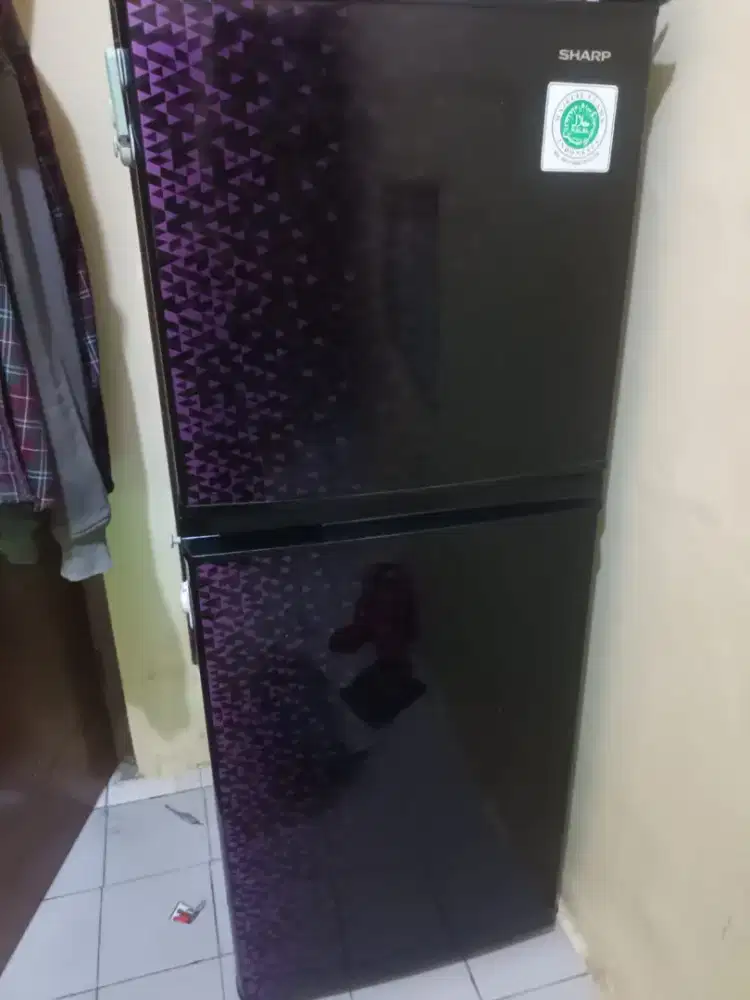 Bu Jual cepat Kulkas merk Sharp