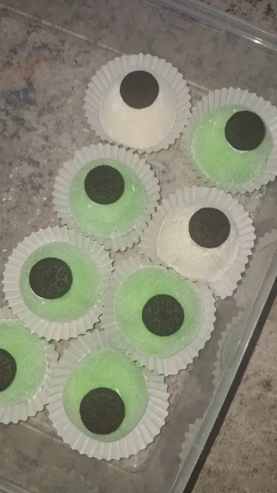 Dibutuhkan pekerja harian untuk bantu bikin mochi