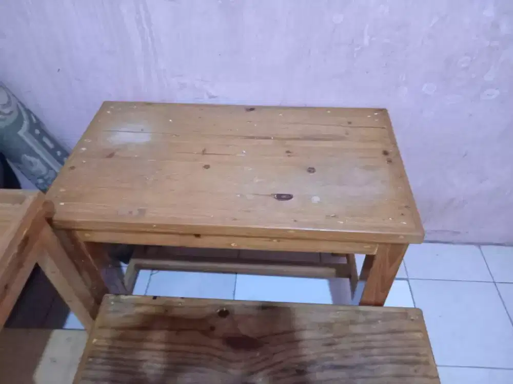 Meja jati belanda