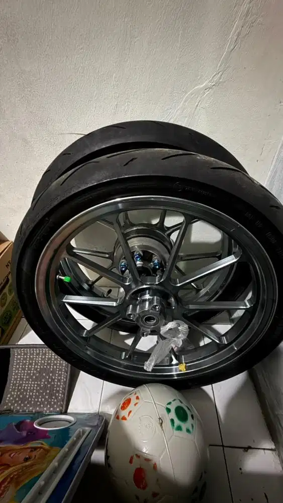 Velg ninja SS/ R CMG mulus ( ban tebel )