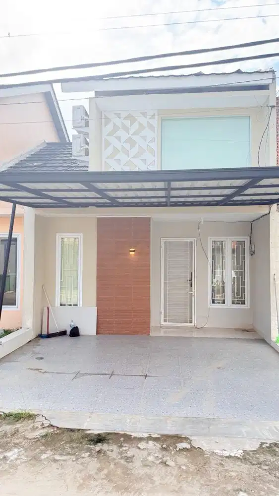 Dijual rumah 2 lantai full furnish ditengah kota lokasi strategis