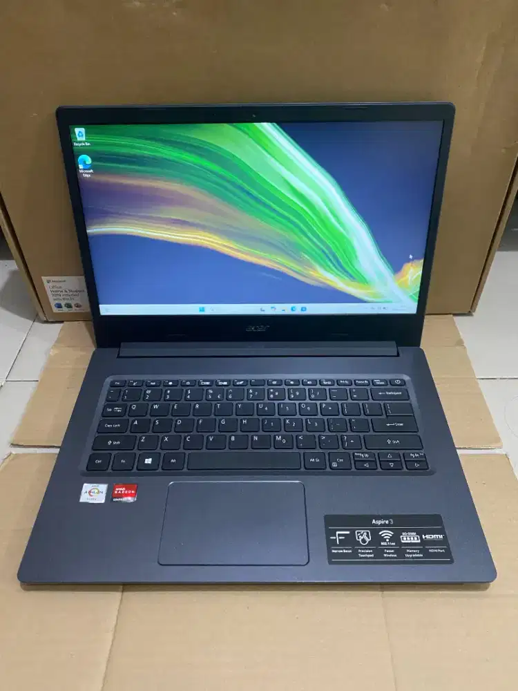 Laptop Acer Aspire 3 AMD Athlon Silver 3050U Ram 4 GB SSD 256 GB