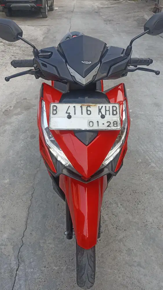 Honda Vario 125 LED CBS ISS tahun 2017 / 2018.