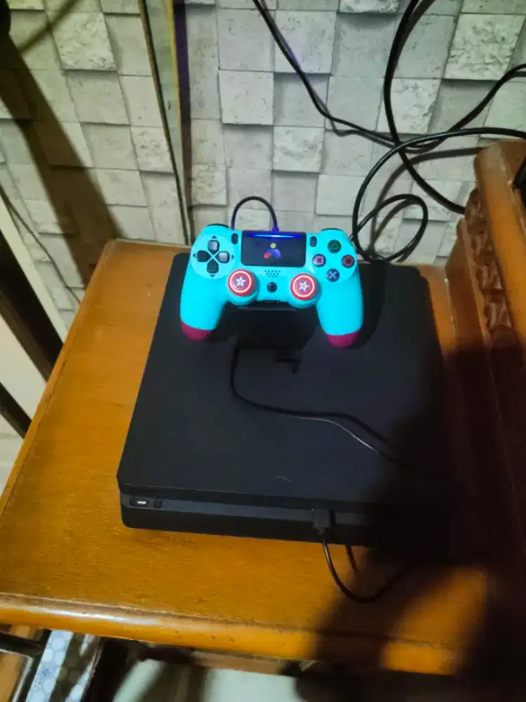DI JUAL PS 4 SLIM 500 GB ORIGINAL SERI 22, FW 12.52.