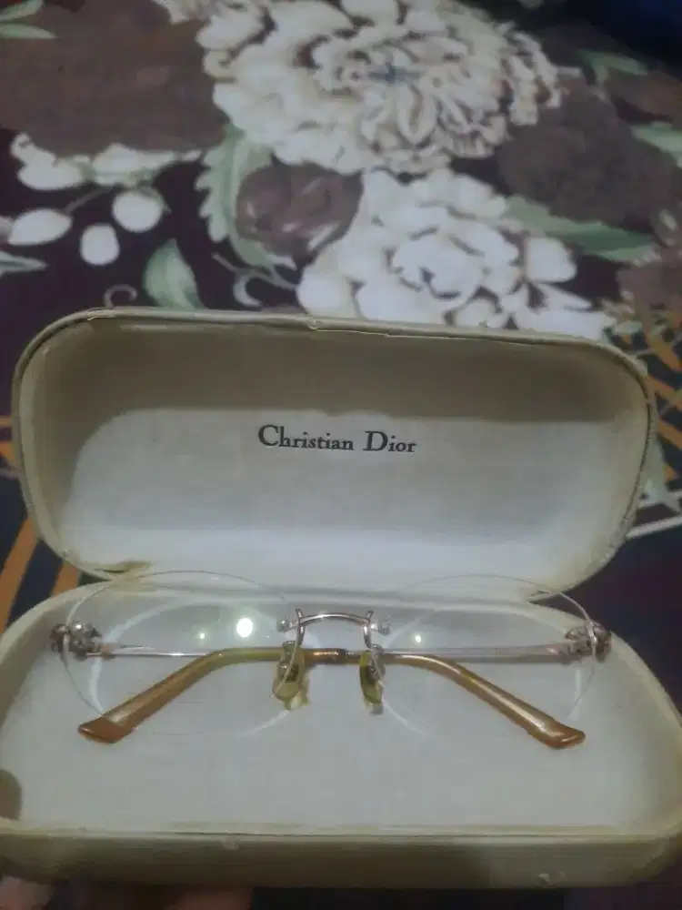 Kacamata Christian Dior