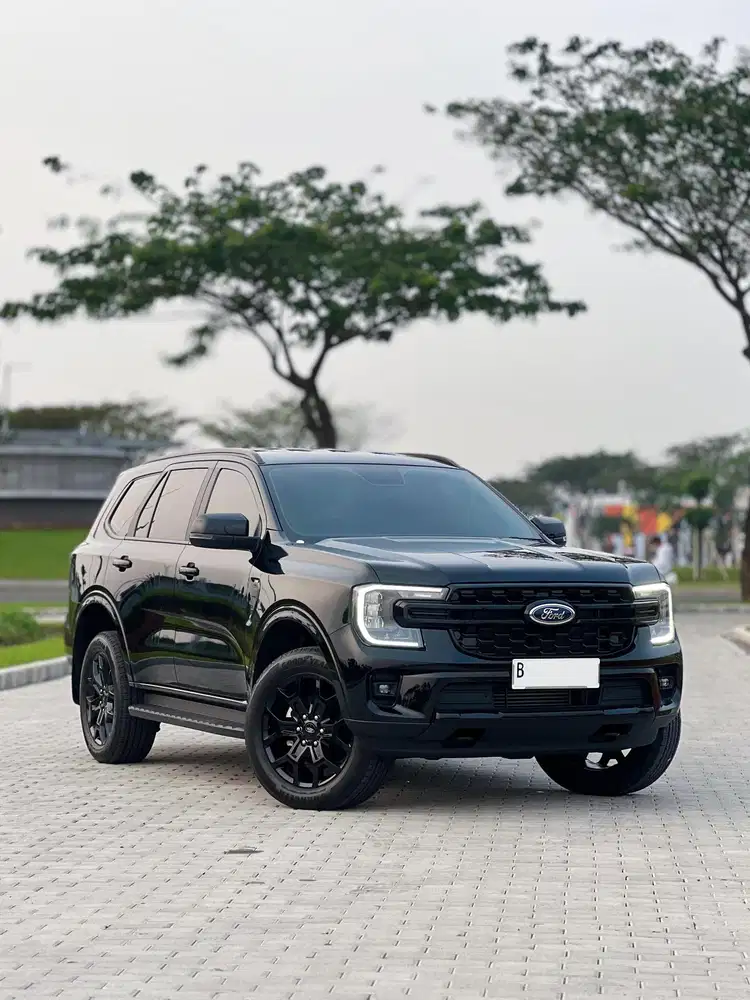 FORD EVEREST SPORT 2.0 TURBO AT — 2025 GOOD CONDITION