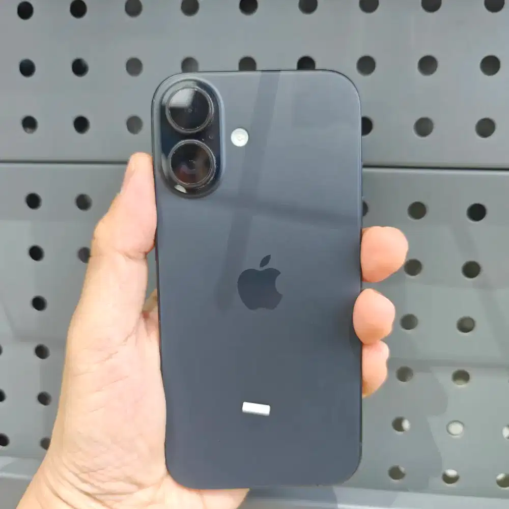 iPhone 16 Black Garansi iBox Resmi – Like New BH 100%
