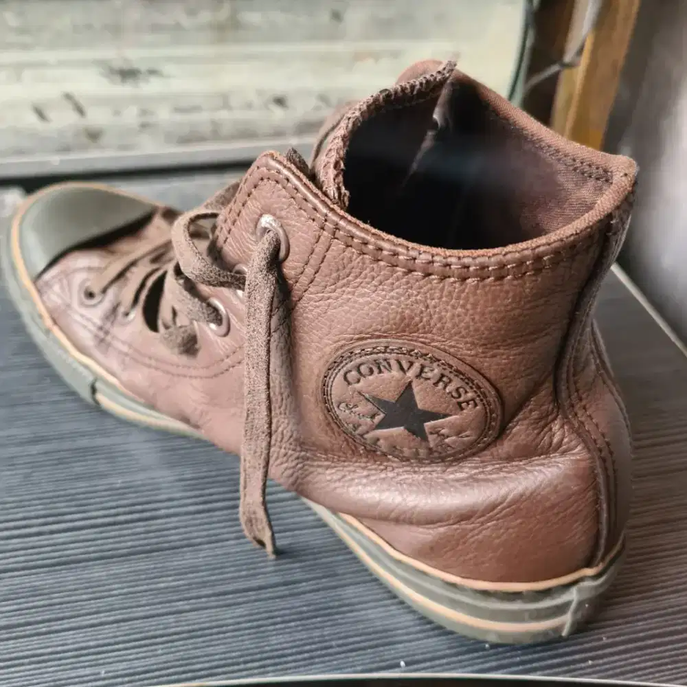 sepatu converse ori