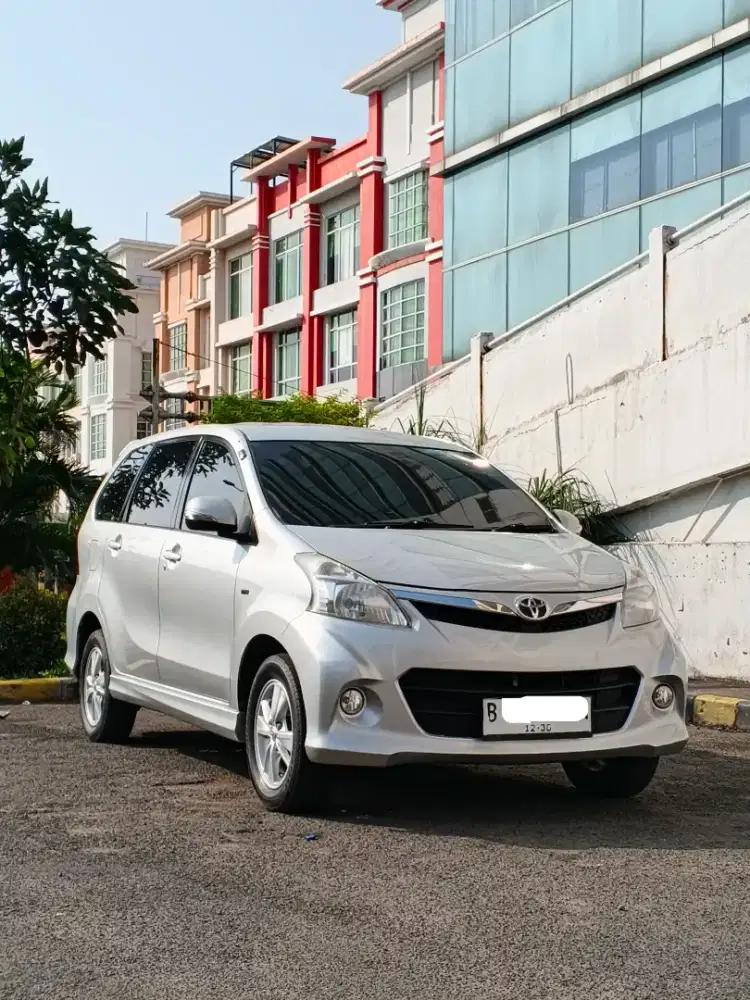 Avanza 1.5 Veloz matic 2015 termurah
