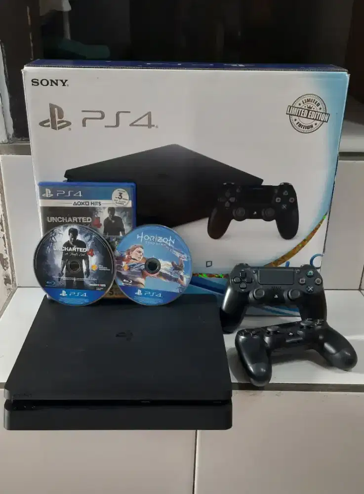 Dijual PS4 SLIM ORI 1TB CUH 22XX SESUAI FOTO Terjangkau harga mrh