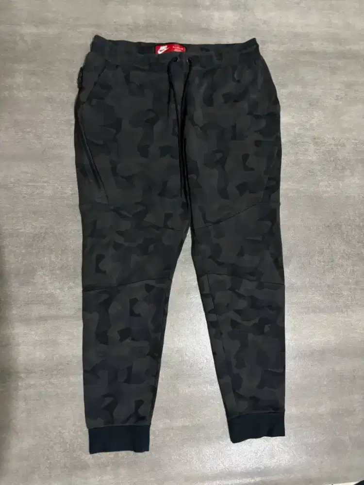 Celana Jogger Nike Camo