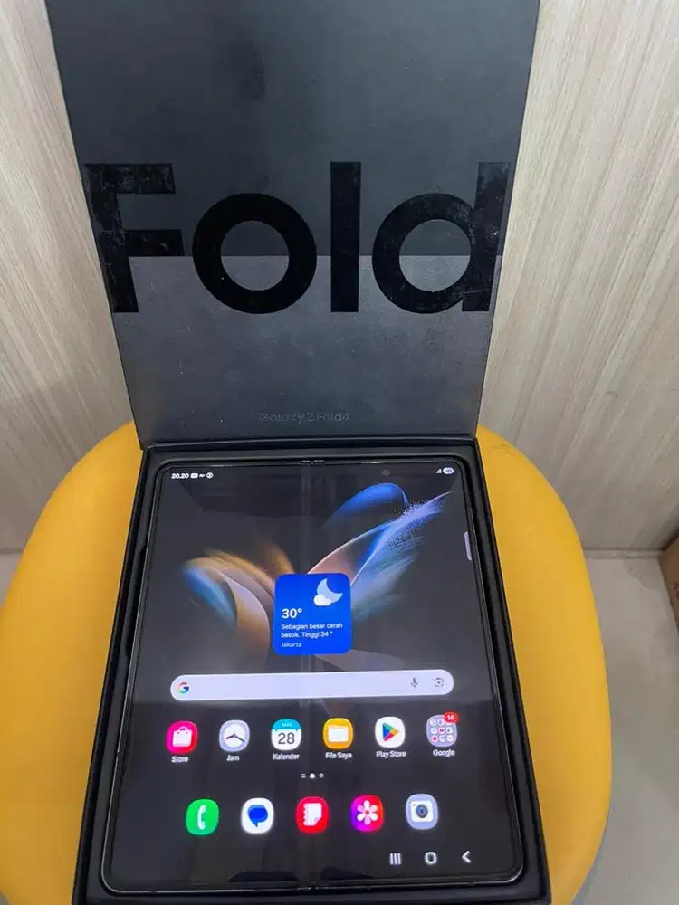 Samsung Z fold 4 5G ram 12/256 resmi sein