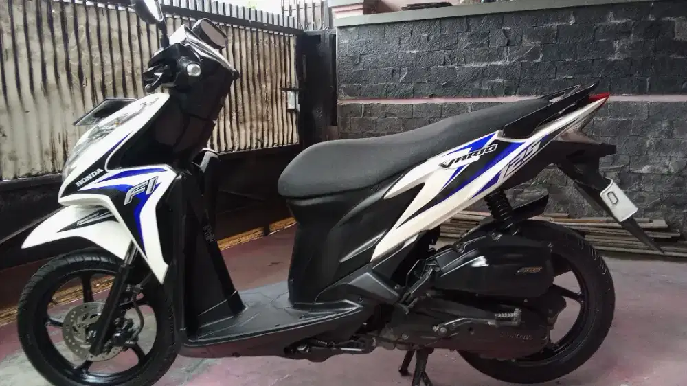 VARIO KZR PUTIH 2014 MULUS TERAWAT