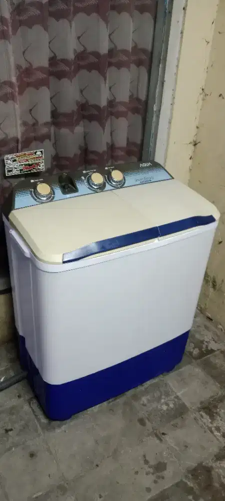 Dijual mesin cuci aqua 8 kilo normal lokasi jak-sel lenteng