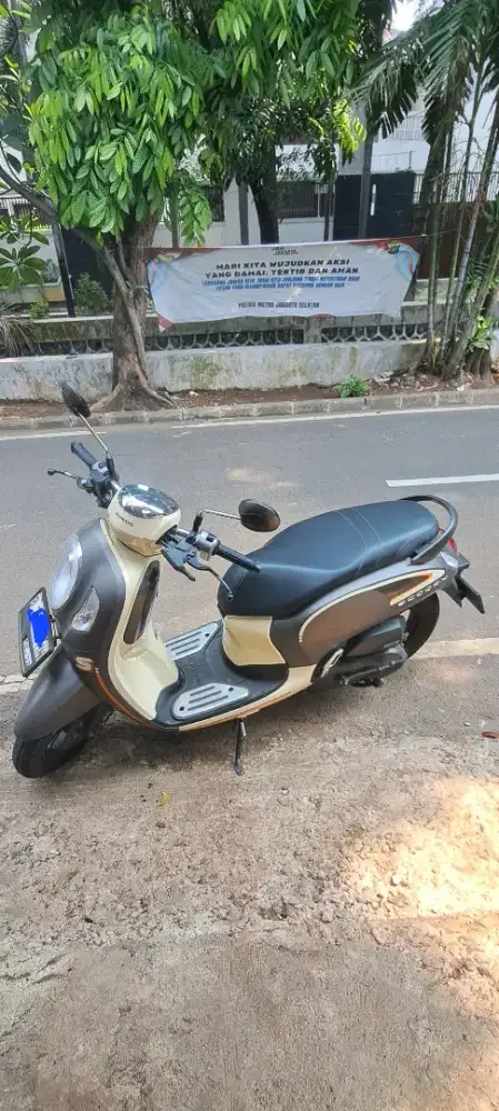 Honda scoopy 2023 cokelat cream