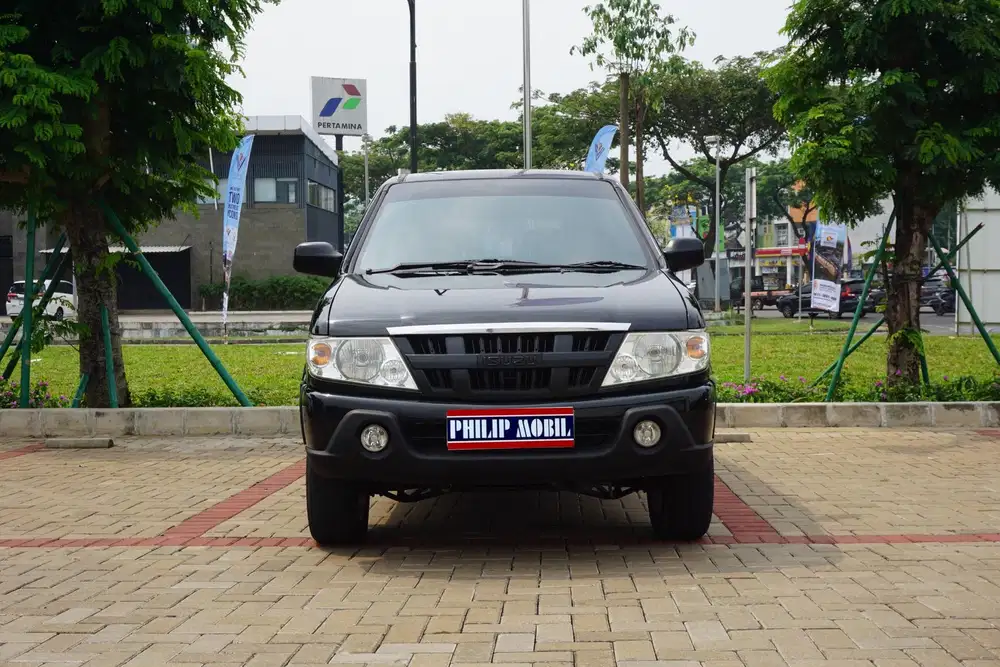 ISUZU PANTHER LV TURBO MT 2.4 TH 2013 Tangan 1 Garansi 1 thn