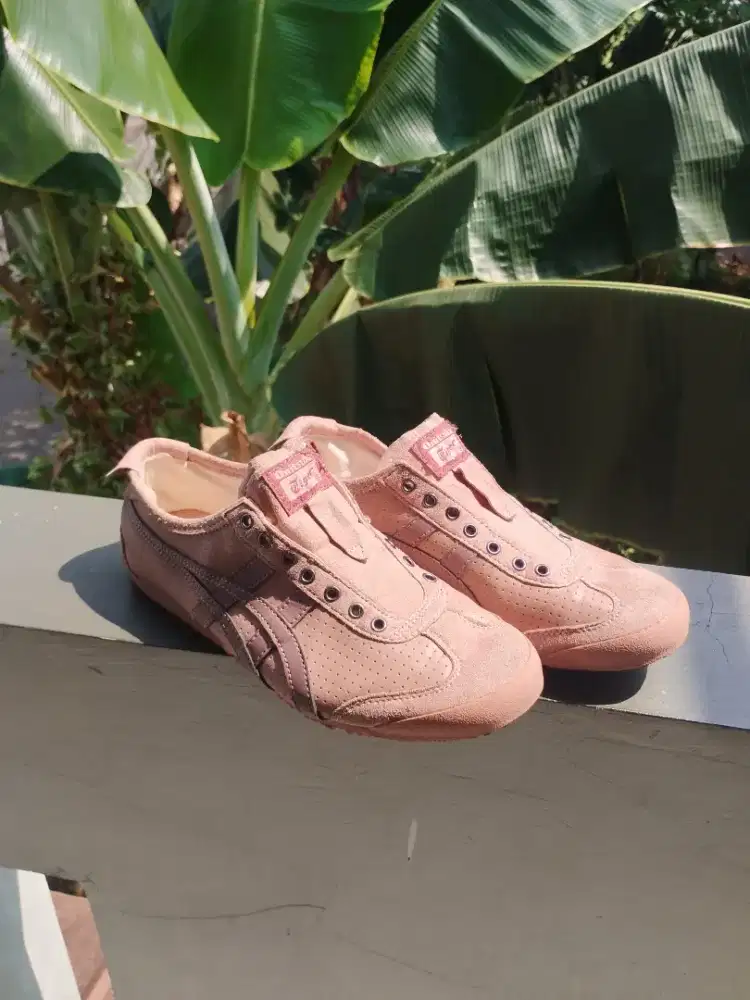Onitsuka tiger Mexico 66 slip on pink size 40.5