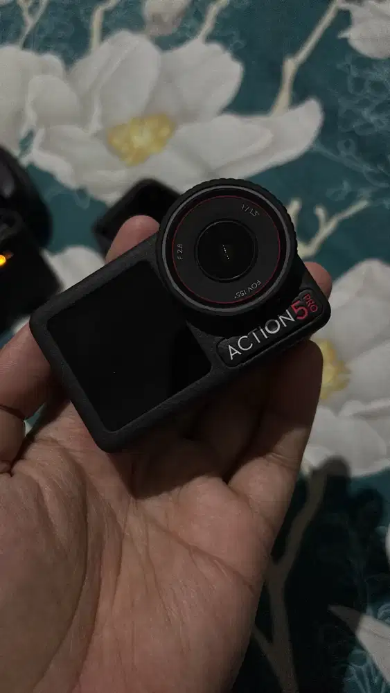 DJI Osmo Action 5 Pro Adventure Combo - Mulus & Fullset