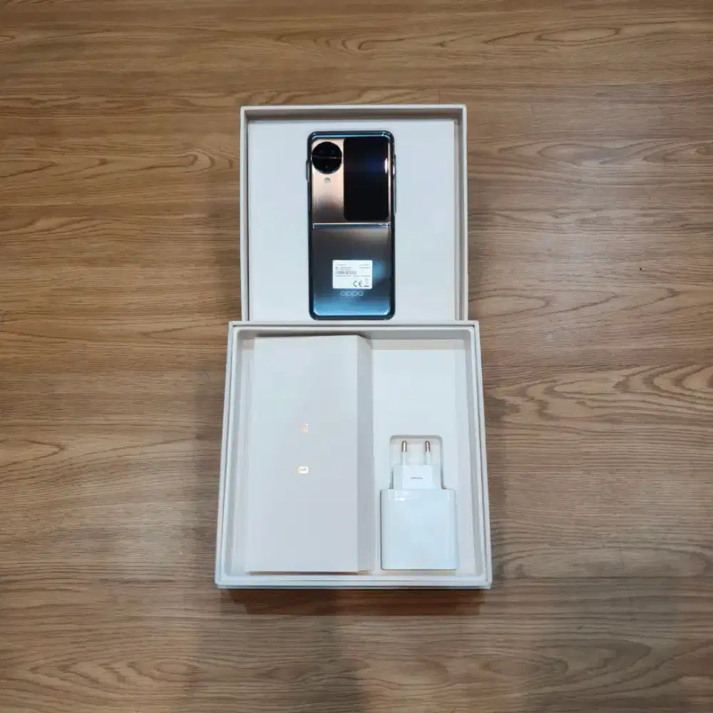 Oppo Find N3 Flip 12/256Gb Fullset Mulus