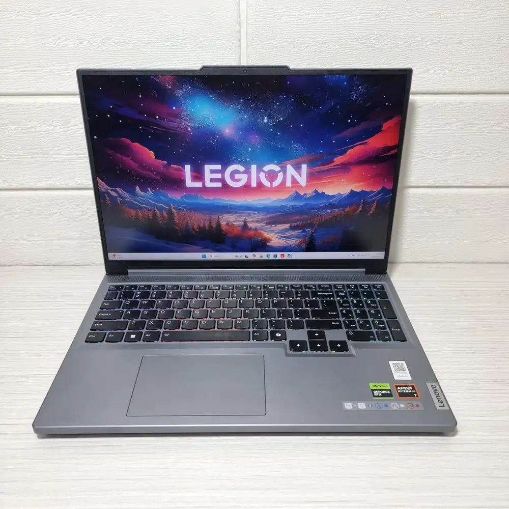 Lenovo Legion Slim 5 16APH9 RYZEN 7-8845HS RAM 16GB SSD 512GB RTX 4060