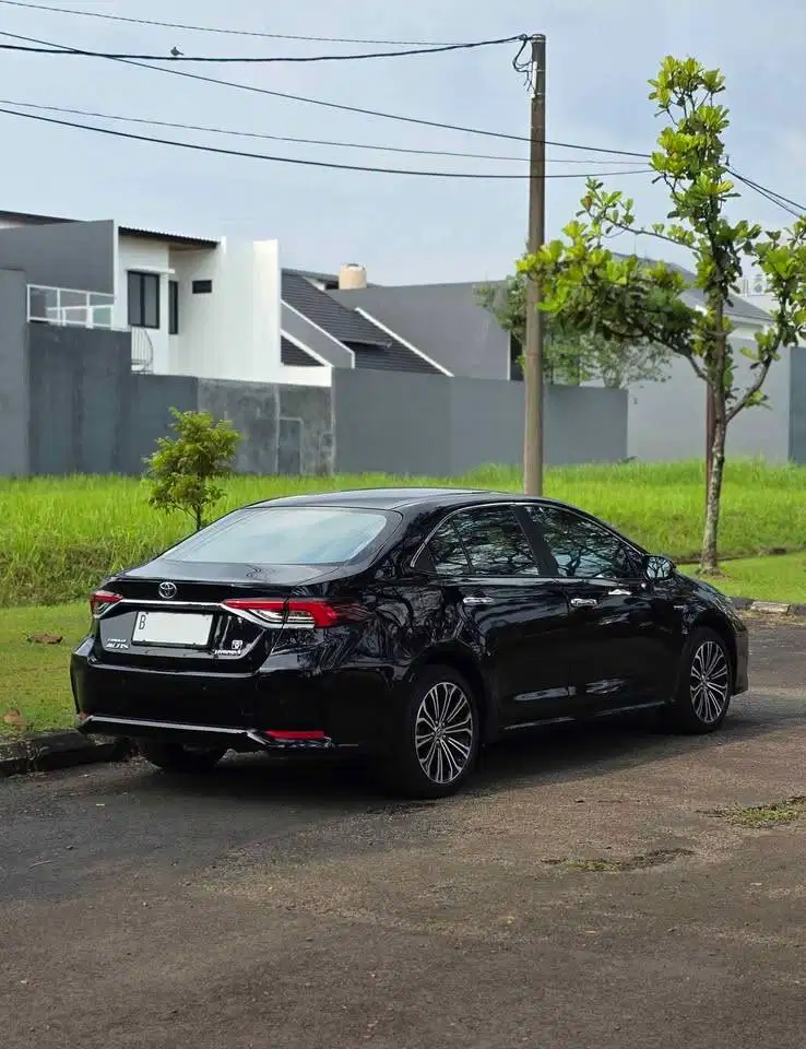 HYBRID TERMURAH Corolla Altis 2022 - Service Record - Irit - Pribadi