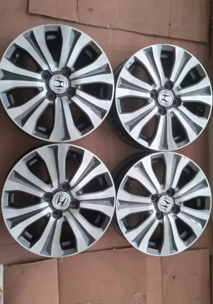 Velg Freed Facelift R15 Original Mulus Milik Pribadi