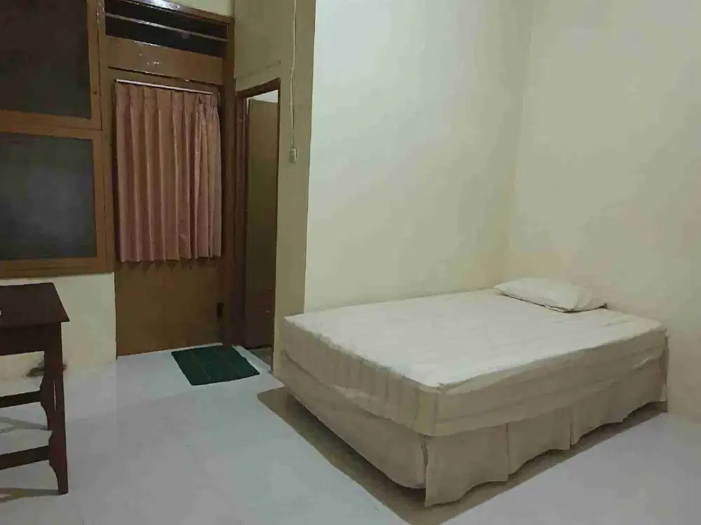 KOS PUTRI DUKUH KUPANG BARAT