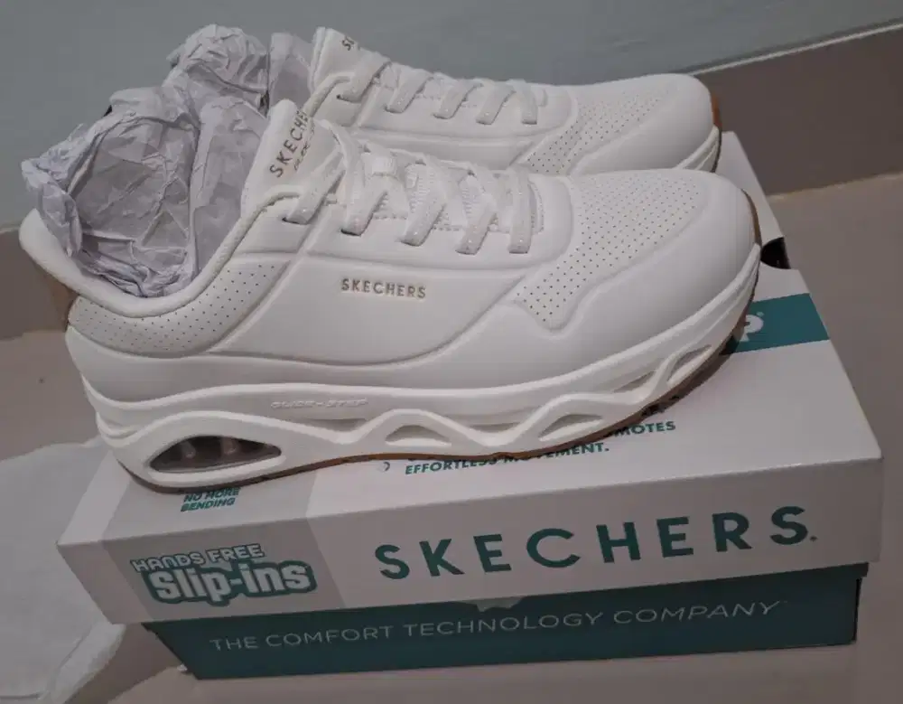 Skechers Slip ins UNO GLIDE-Step Womans Lifestyle Shoes