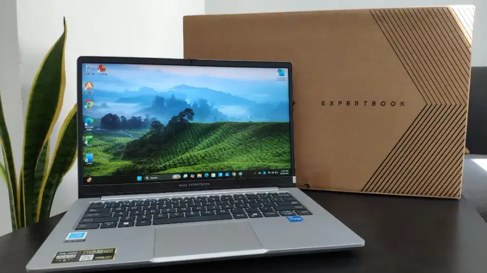 Laptop Asus ExpertBook i5 13420H 8GB DDR5 SSD 512 GB garansi Jan 2029
