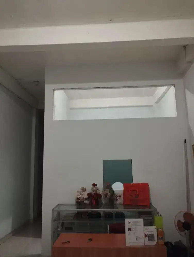 Jl Besar Denai Medan (Disewakan hanya lantai 1)
