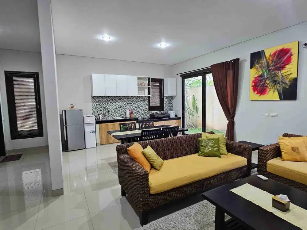 Villa Cantik Terawat Dijual dengan Harga Menarik!