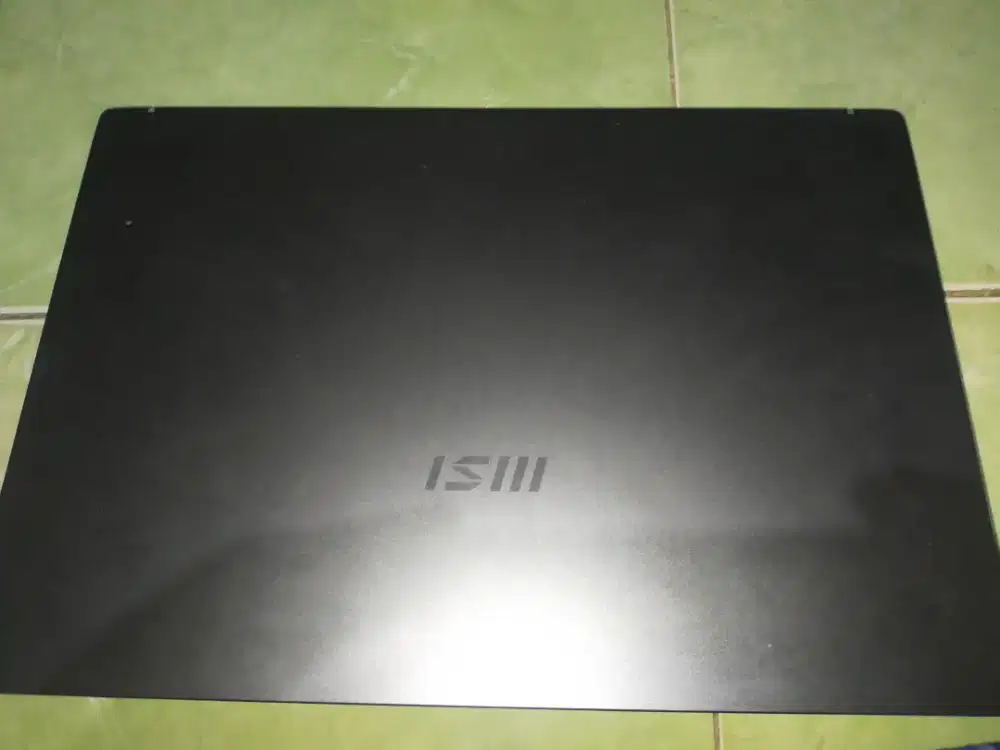 Laptop MSI modern 14 B10MW