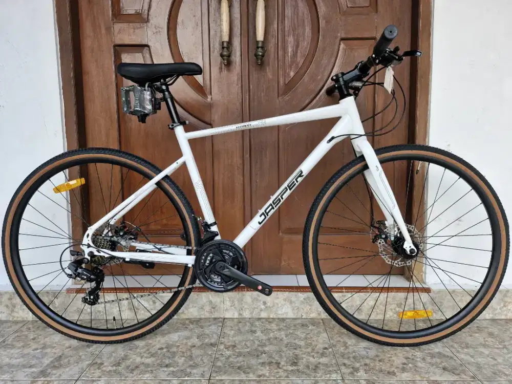 SEPEDA HYBRID ELEMENT JASPER 700C 3X8SP SHIMANO
