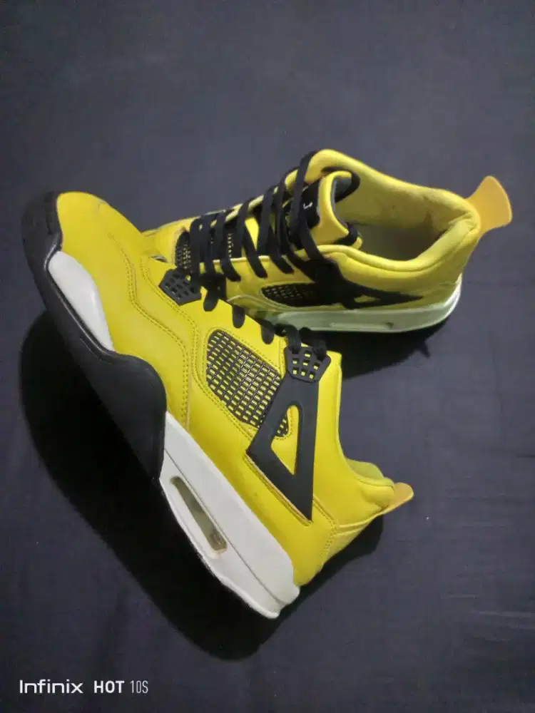 Nike Air Jordan 4
