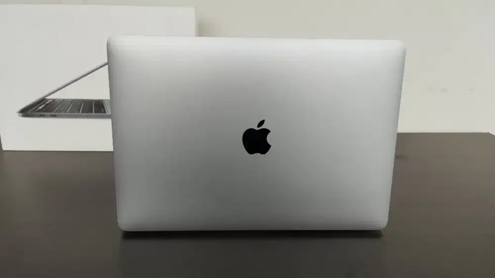 Macbook Pro 2020 (BUKAN M1)