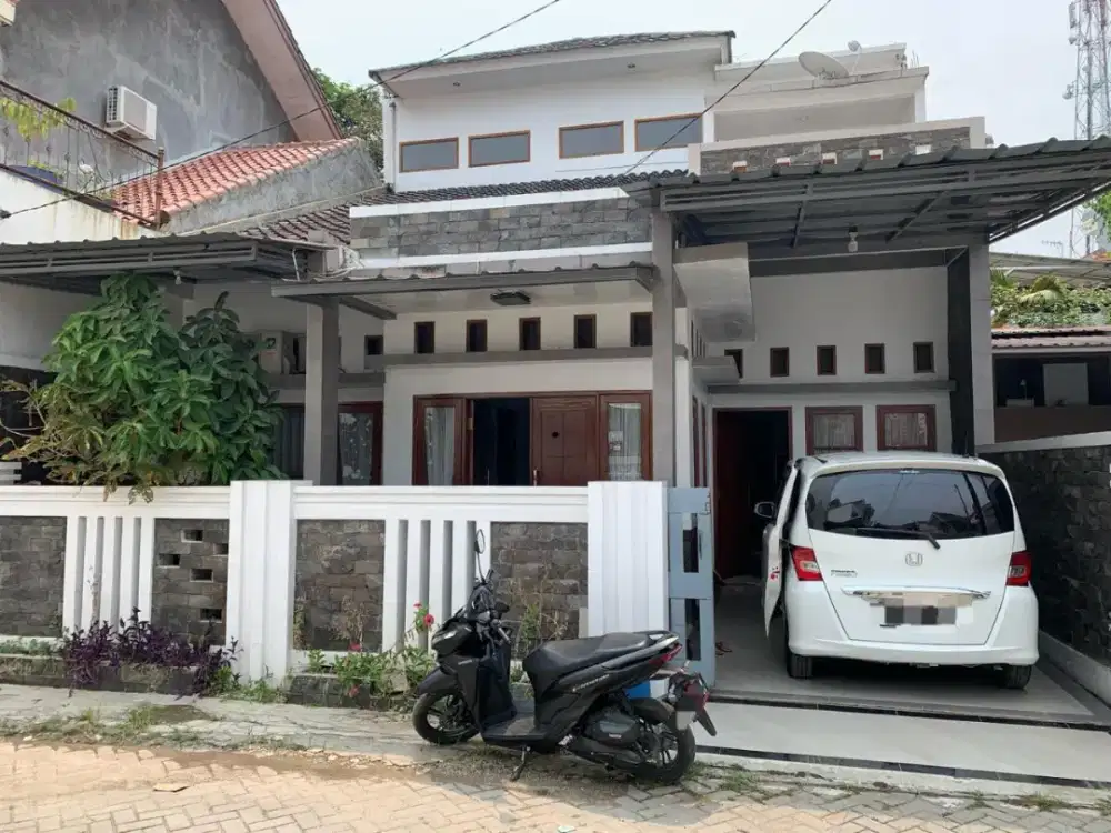 Jual rumah siap huni 2 lantai
