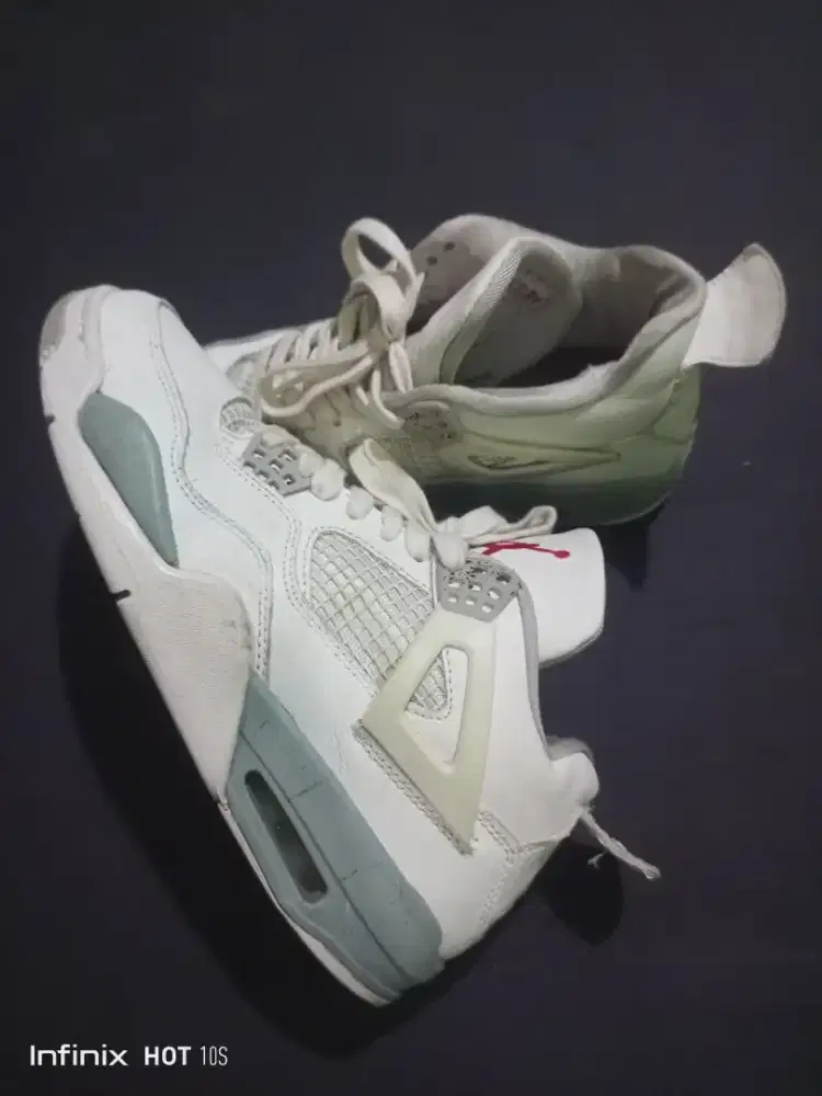 Nike Air Jordan 4