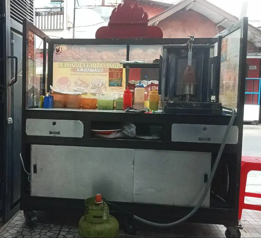 DIJUAL RODA BEKAS JUALAN/ DIJUAL KESELURUHANNYA