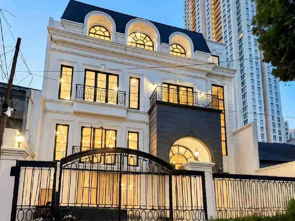 RUMAH KEBAYORAN BARU