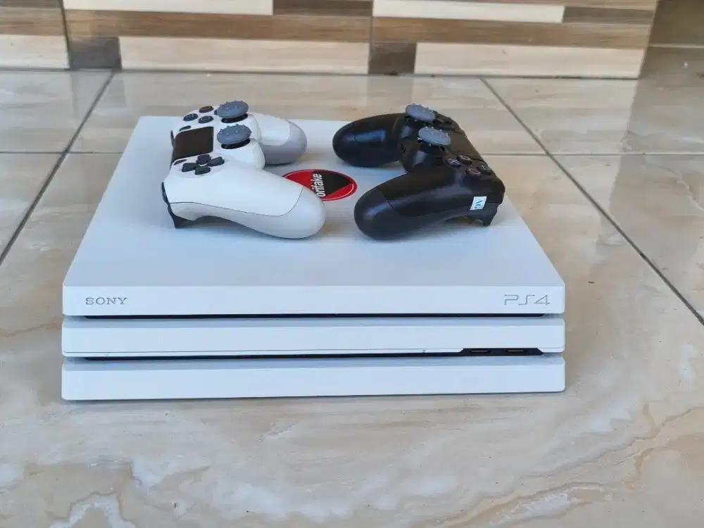 PS4 Pro 1 TB Full Game