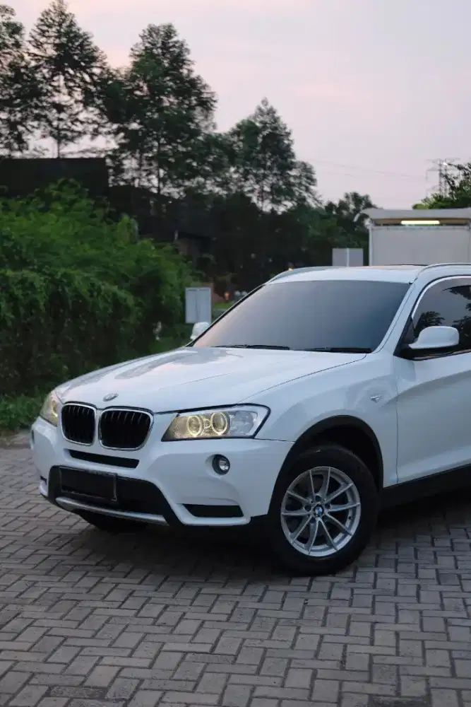 BMW X3 xDrive20d Diesel 2011 Putih | Panoramic Sunroof | Pajak Panjang
